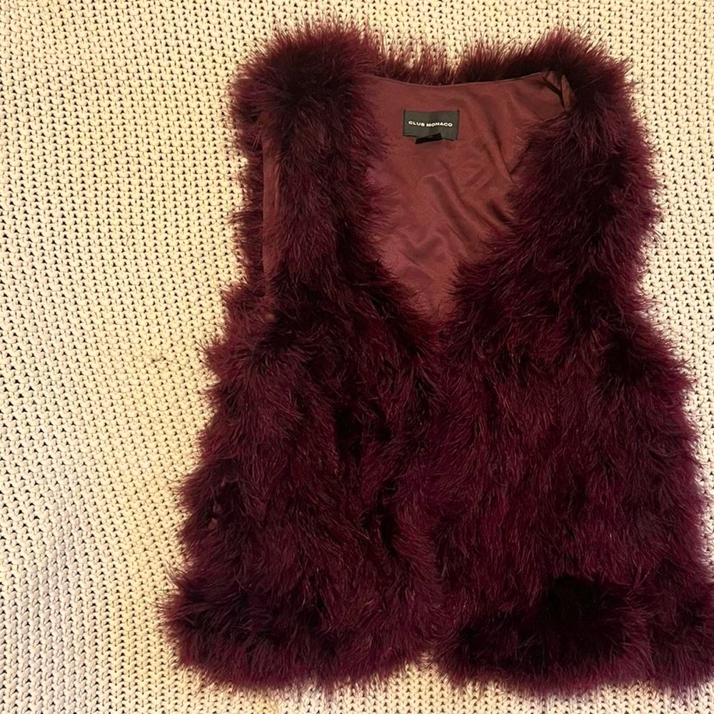 Club Monaco light feather vest size Large or Medium(i wear M).